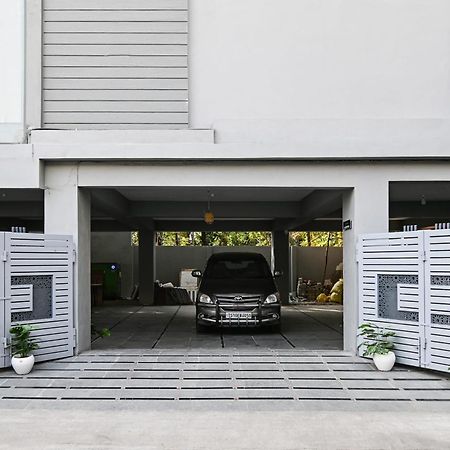 Super Townhouse De Alphabet Karmanghat ไฮเดอราบัด ภายนอก รูปภาพ